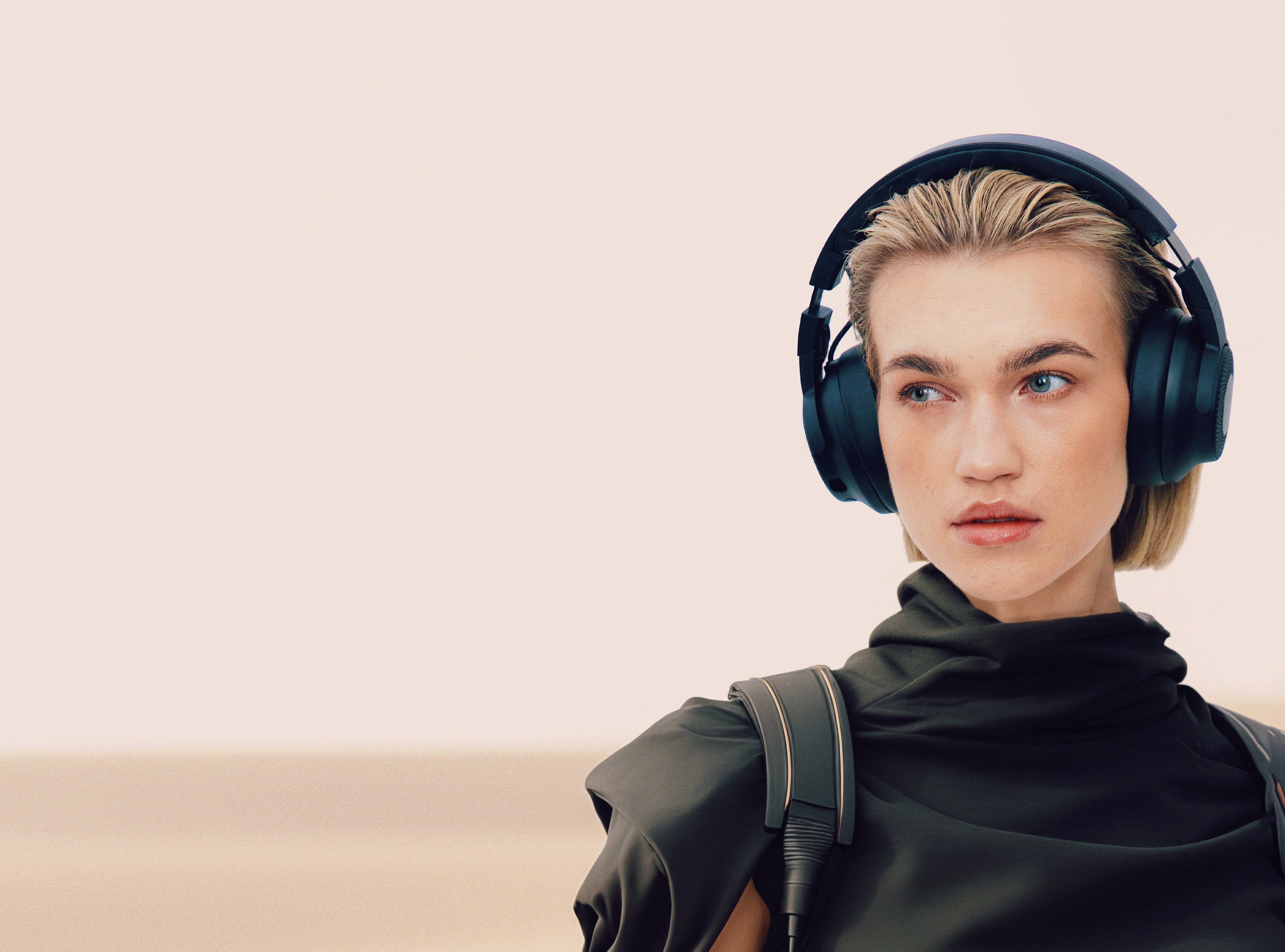 baud gaming and music headphones